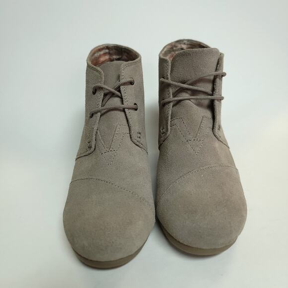 Tom’s Wedge Bootie Womens Size 9.5 Taupe Suede Lace-Up Desert Ankle - Picture 2 of 10